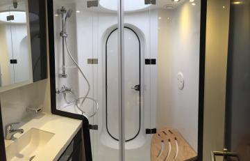 salle de bain proprietaire.JPG